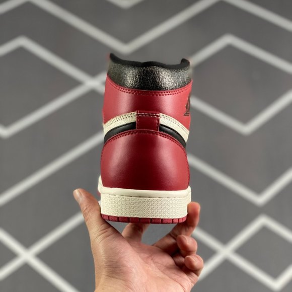 Air Jordan 1 Retro High OG"Chicago Reimagined" - Picture 4 of 5